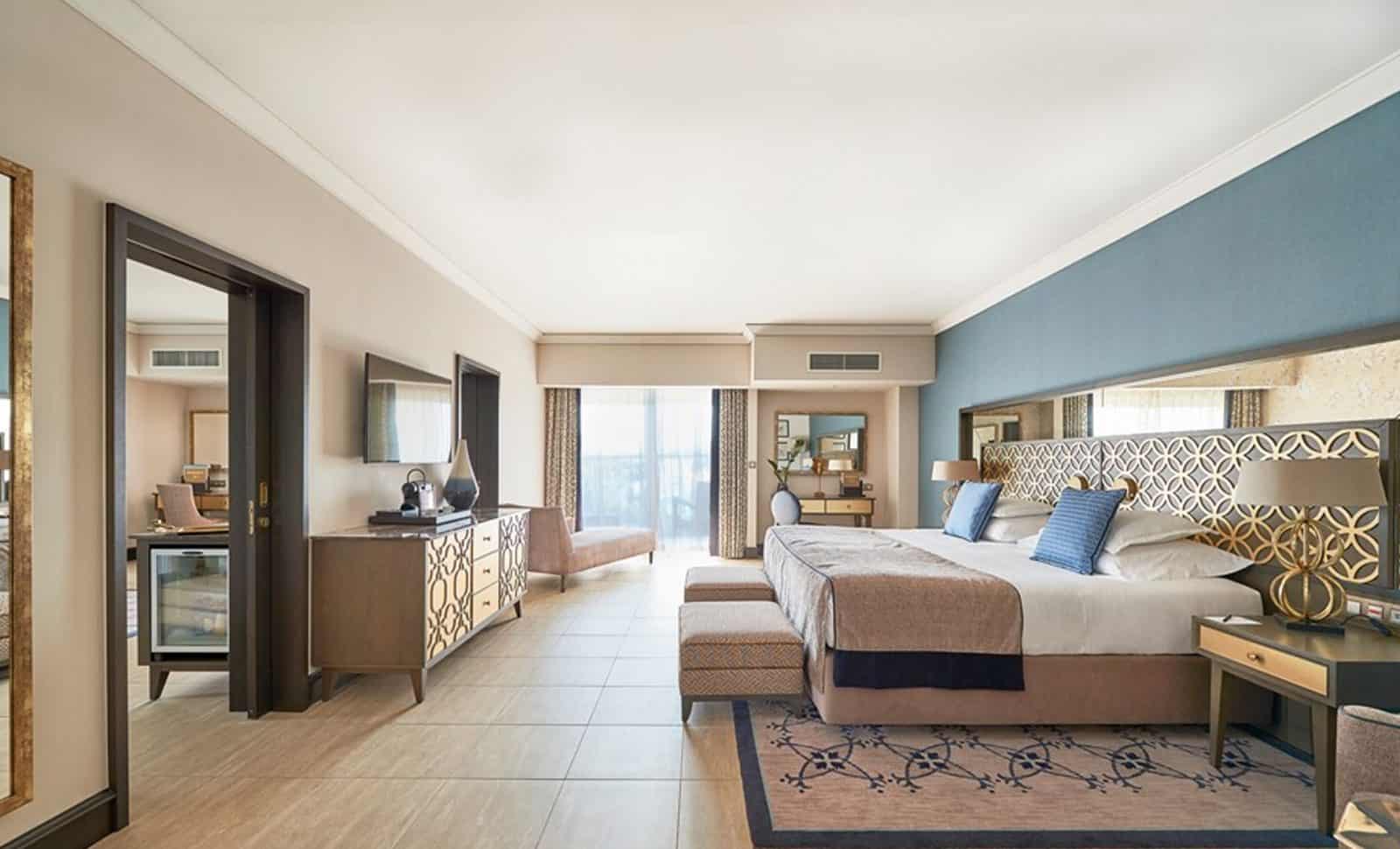 Сьют premium aurea sl1. Alexander beach hotel village 4. Apart hotel spain barcelona. Barut arum resort spa 5. Премиум сьют.