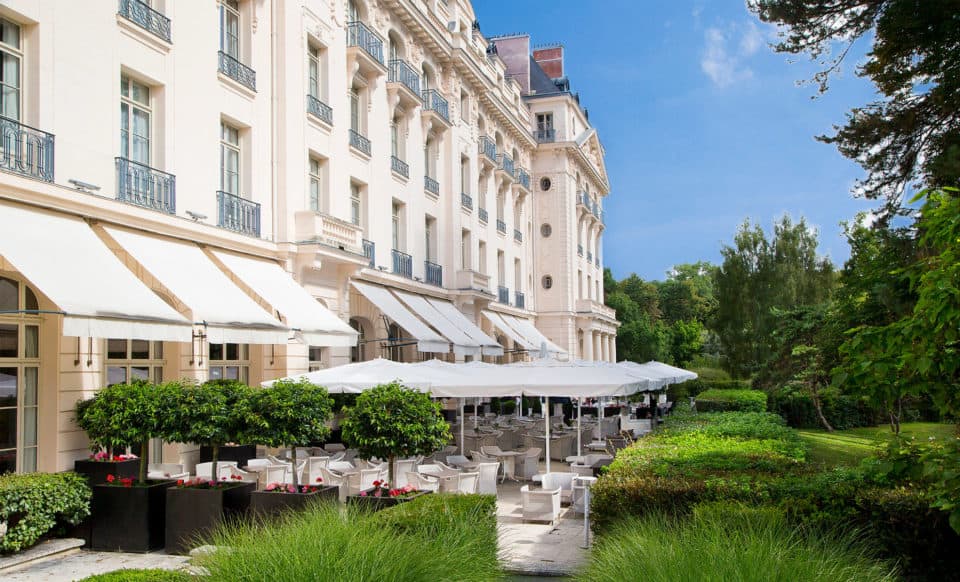Trianon-Palace-Versailles---Bar-Terrace