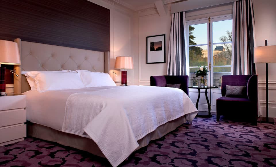 Trianon-Palace-Versailles---Deluxe-King-room--Garden-view