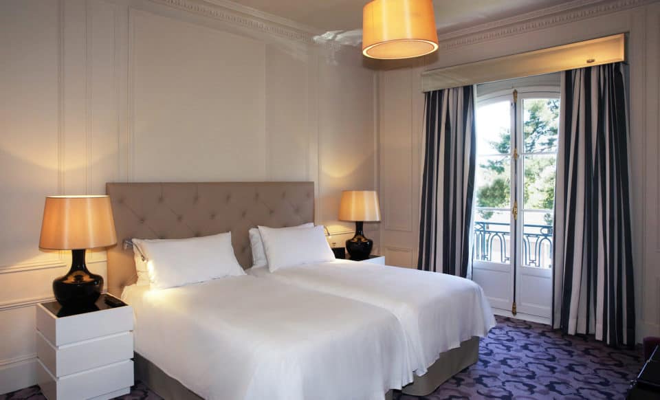 Trianon-Palace-Versailles---Deluxe-Twin-room-©LKLB0010